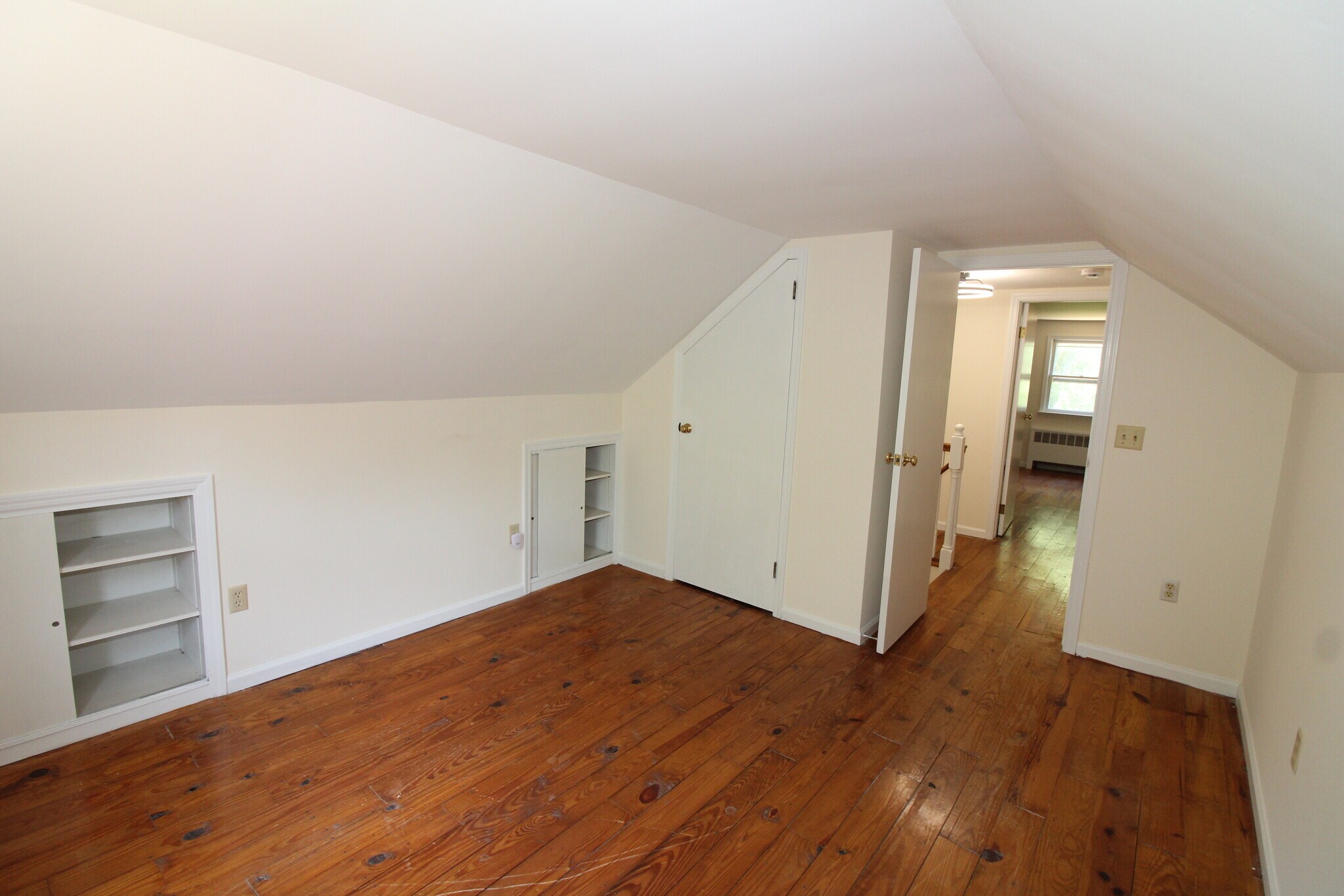 Building Photo - 229 Pittstown Rd