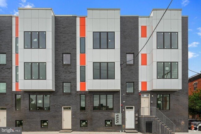 Building Photo - 1638 Cambridge St