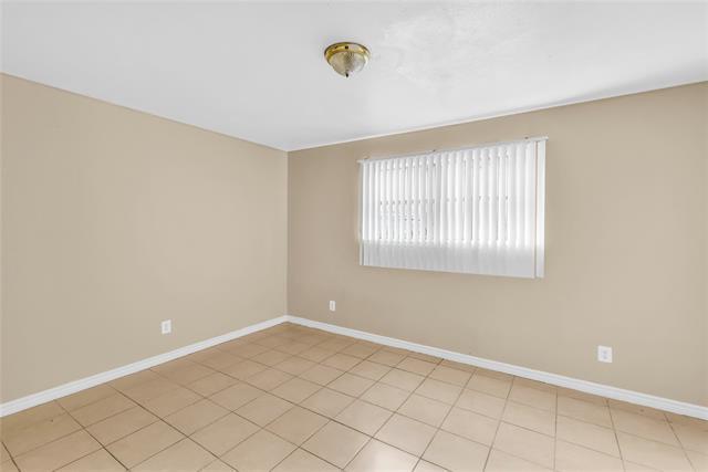 Building Photo - 2800 W Pioneer Dr