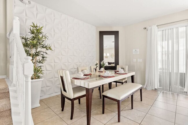 Building Photo - 4799 Terrasonesta Dr