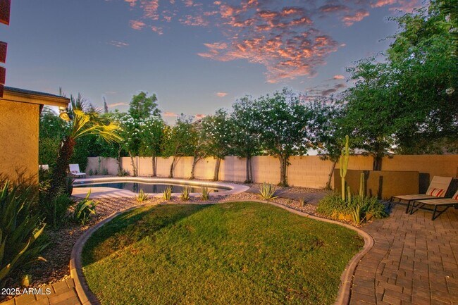 Building Photo - 6863 E Phelps Rd