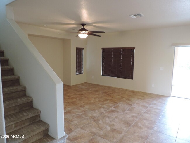 Building Photo - 1265 Paso Robles Ave