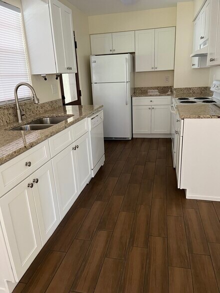Kitchen - 1260 5th St