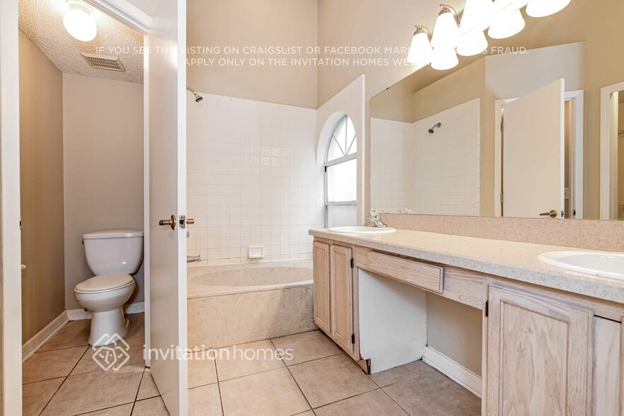 Building Photo - 12535 Newfield Dr