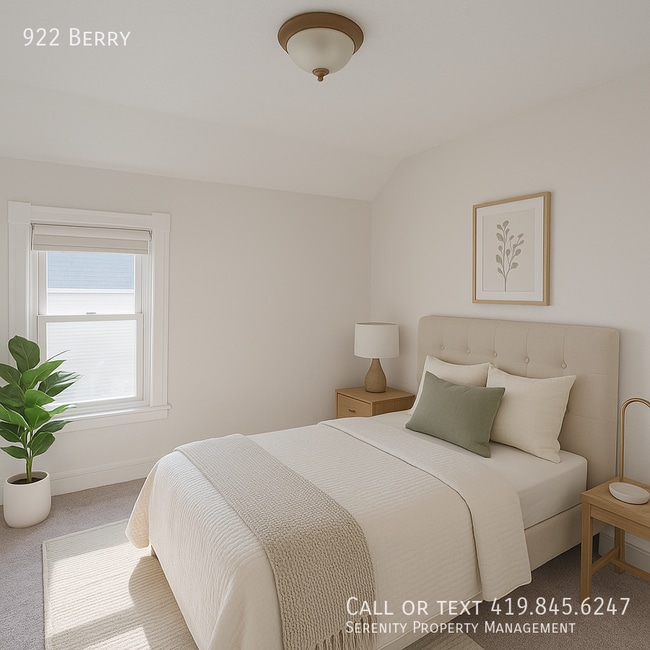Building Photo - 922 Berry-