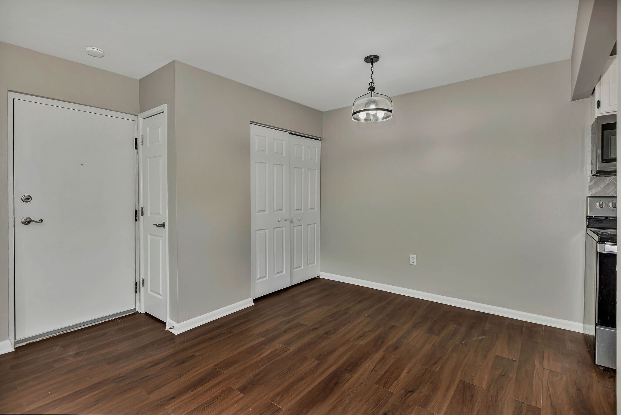 Building Photo - 3069 Alpine Ter