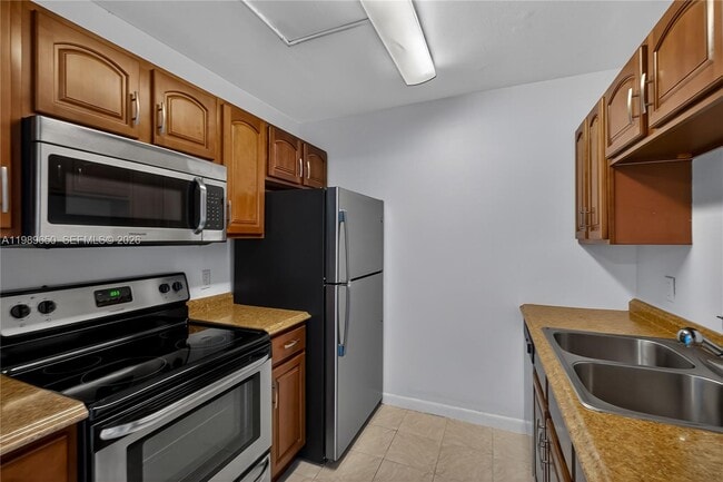 Building Photo - 400 SW 134th Way