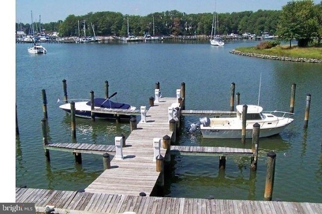 Building Photo - 614 Oyster Bay Pl