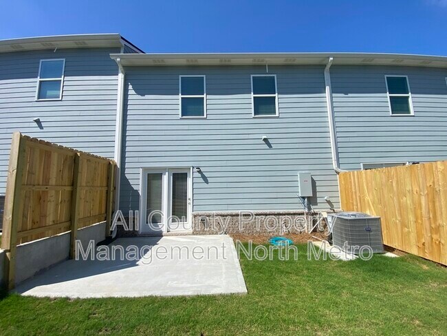 Building Photo - 3091 Greyton Dr