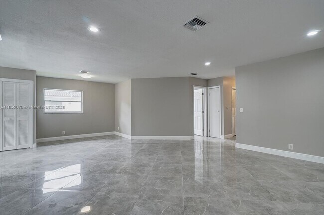 Building Photo - 10131 NW 35th St