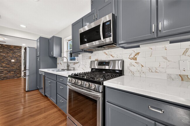 Building Photo - 12930 Kimberley Ln