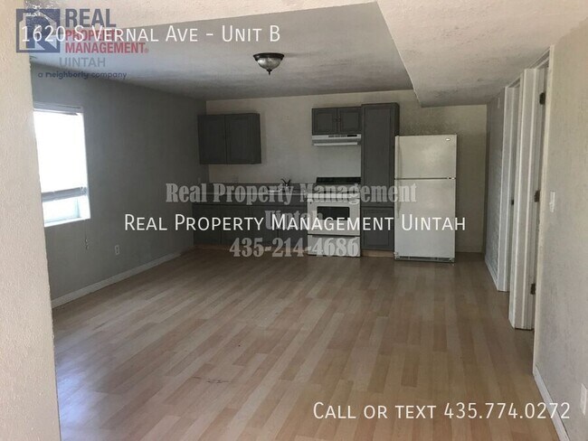 Building Photo - 1620 S Vernal Ave