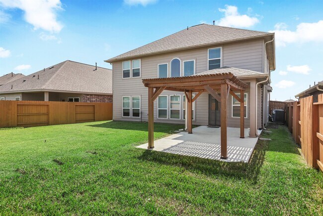 Building Photo - 2425 Village Azalea Dr