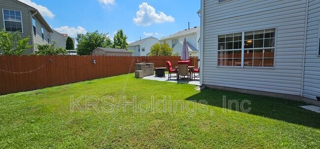 Building Photo - 3136 Sacramento Dr