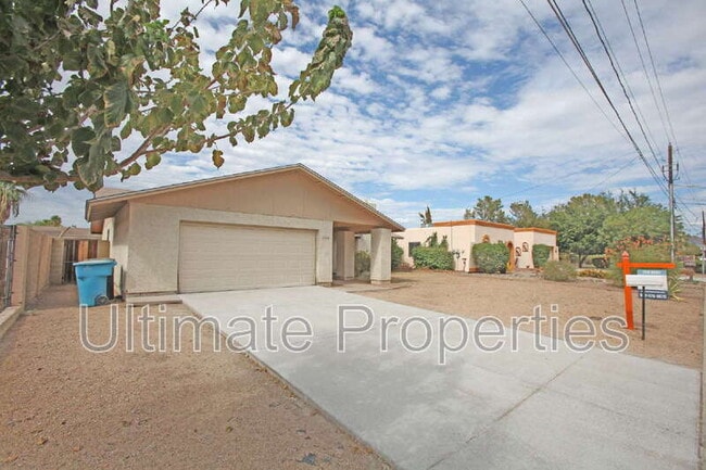 Primary Photo - 2808 W Orangewood Ave