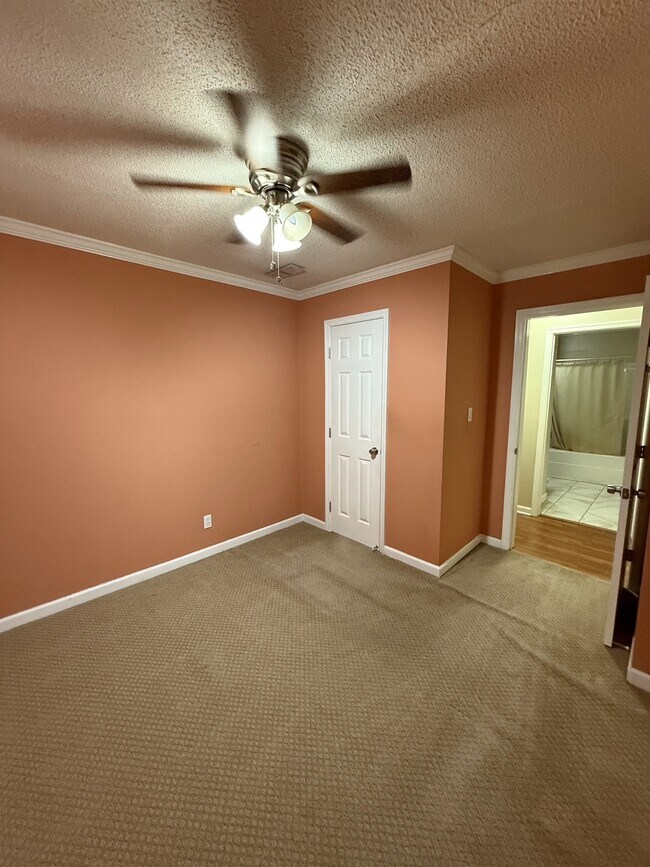 Building Photo - 2366 N Walston Bridge Rd