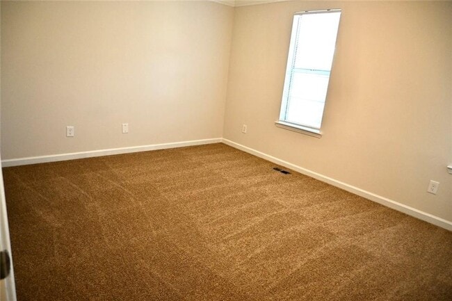 Building Photo - 1851 Grant Ct