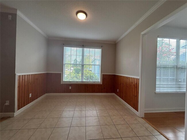 Building Photo - 2549 Twain Dr
