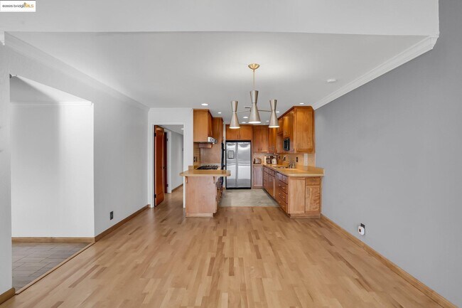 Building Photo - 21 Ironwood