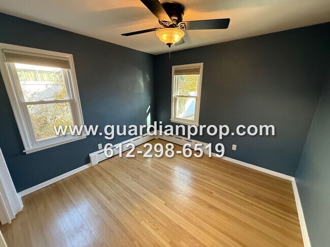 Building Photo - Fully Updated House Available Now, Office,...