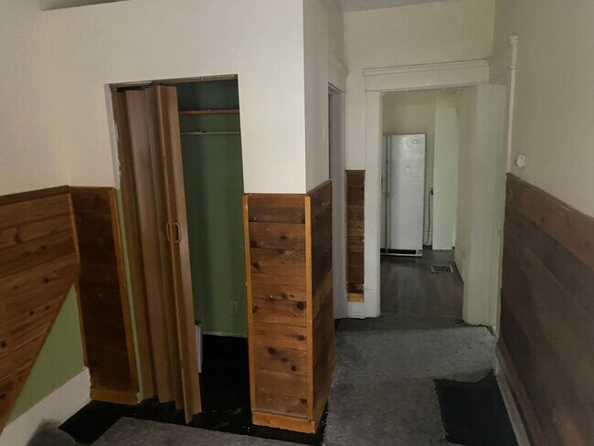 Building Photo - 63 Brown St