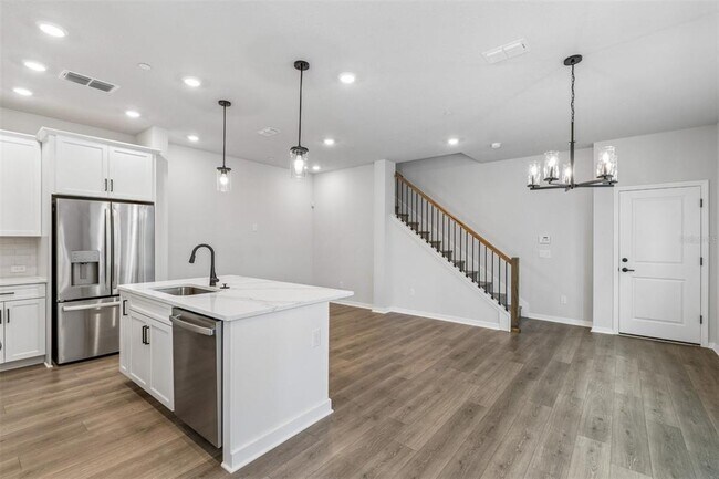 Building Photo - 4357 Roush Ave