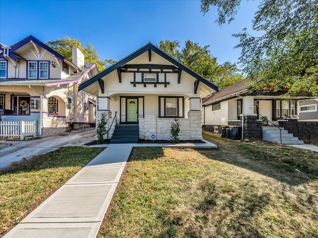 Primary Photo - 4241 Prospect Ave