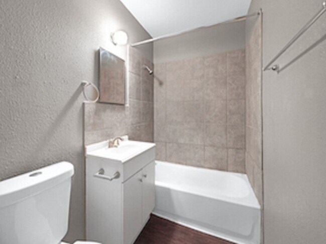 Building Photo - 3031 Sumpter St