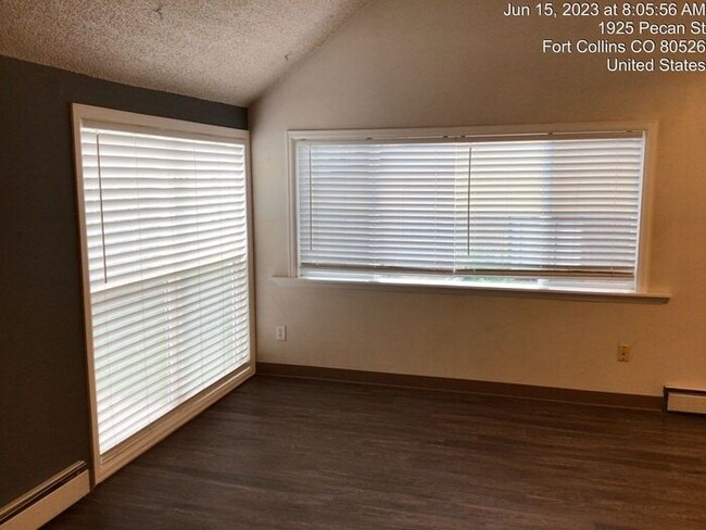 Building Photo - Recently Upgraded 2 Bedroom Apt Near Horsetooth!
