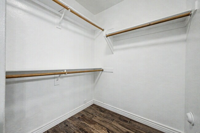 Building Photo - 2866 E Toledo Ct