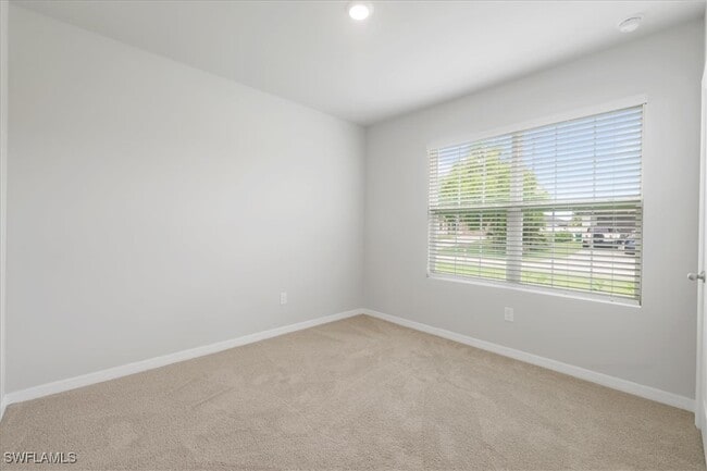 Building Photo - 1523 SW 19th Pl