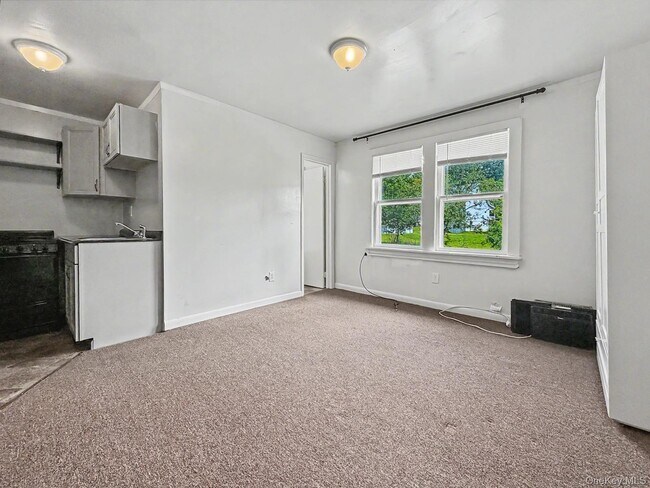 Building Photo - 751 NY-42