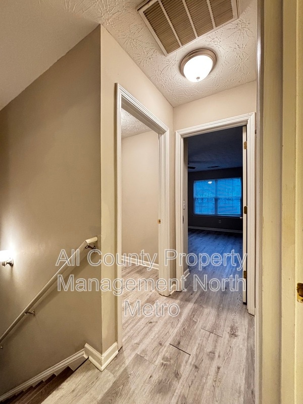 Building Photo - 289 Silver Ridge Dr