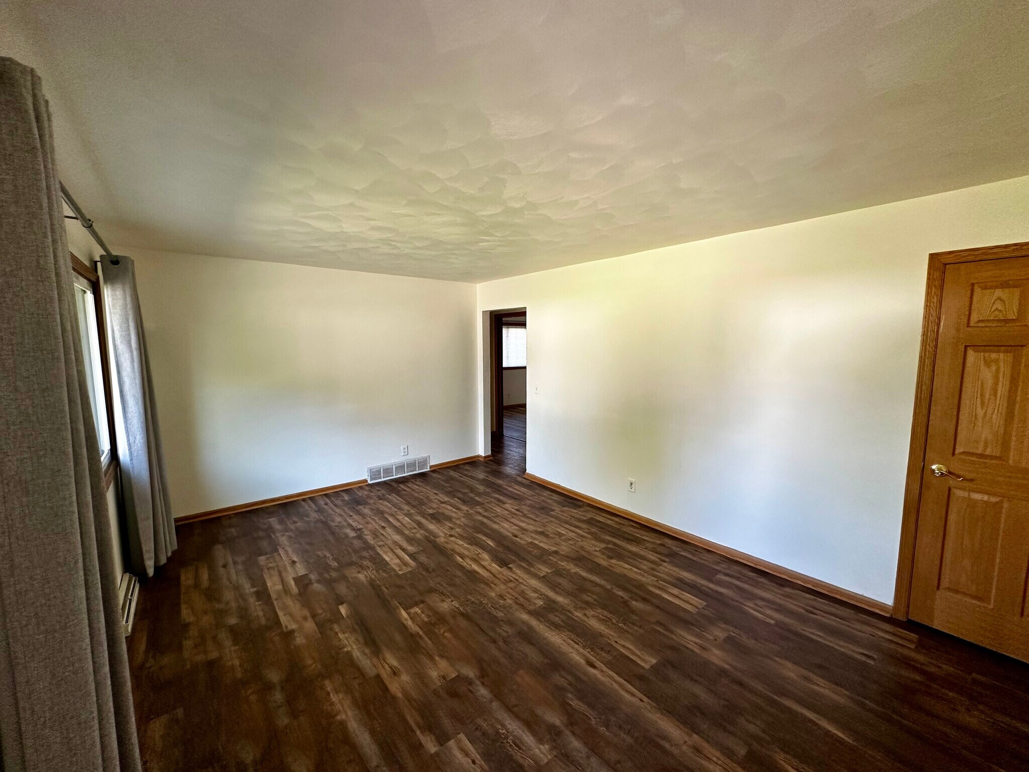 Building Photo - 4011 David Rd