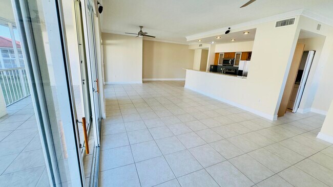 Building Photo - 107 Half Moon Cir