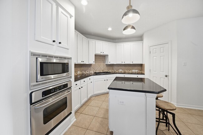 Building Photo - 51 N Scribewood Cir