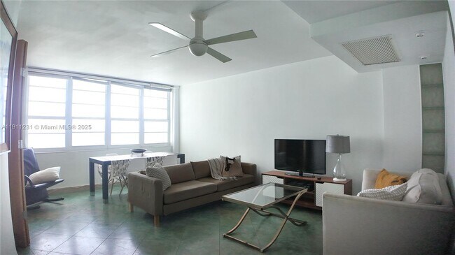 Building Photo - 100 Lincoln Rd