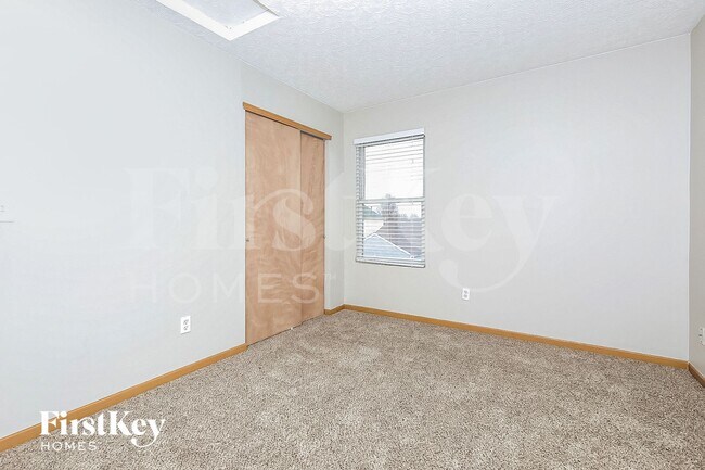 Building Photo - 9186 Drum Pl