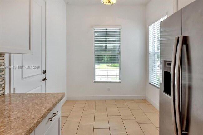 Building Photo - 22954 Clear Echo Dr
