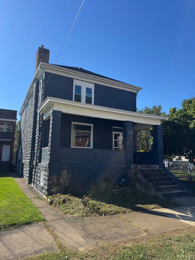 Building Photo - **3-Bedroom, 2-Bathroom House for Rent**