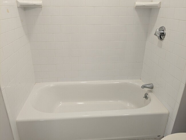 Building Photo - 8 Banton St