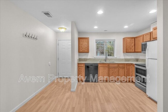 Building Photo - 55 NE Cook St