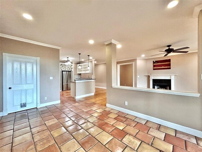 Building Photo - 1303 White Dove Cove