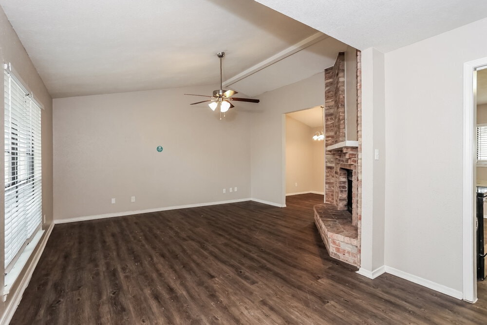 Building Photo - 456 Matterhorn St