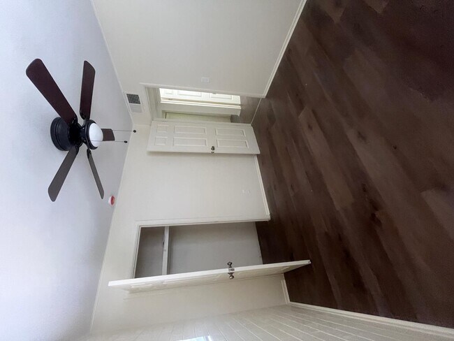 Building Photo - 499 S 2nd St