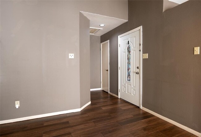 Building Photo - 46 N Rushwing Cir