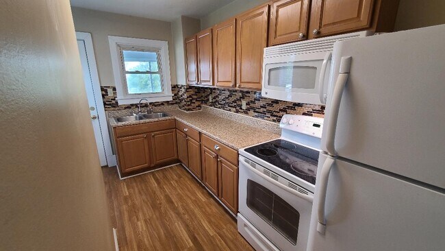 Building Photo - 416 Greenside Ave