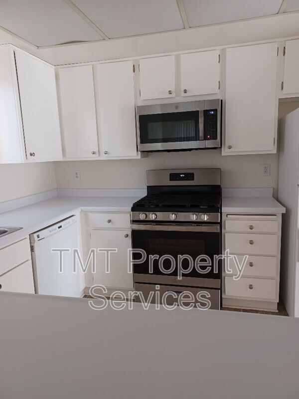 Building Photo - 37 El Mirador Ct