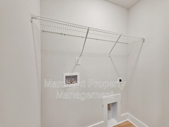 Building Photo - 63 Meteora Way