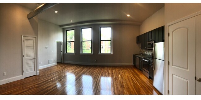 Building Photo - 230 W Dunklin St